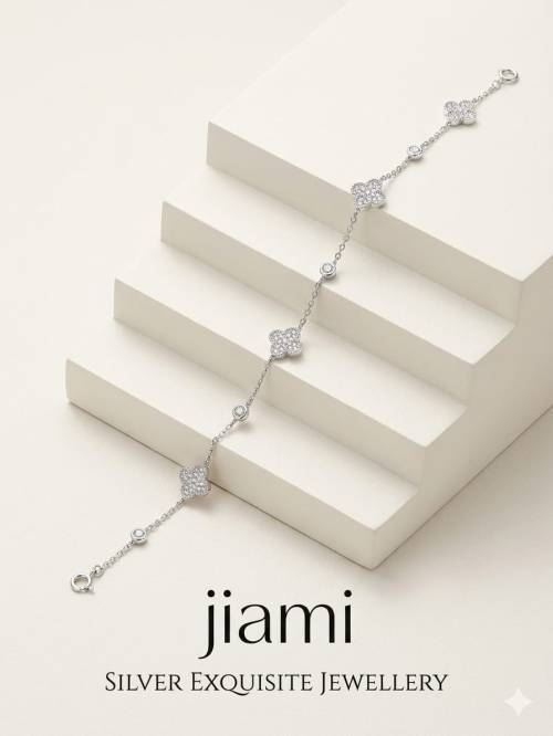 Silver Clover Luminescence Bracelet